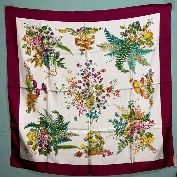 Gucci Vintage Floral Silk Scarf With Box - Picture 15 of 16